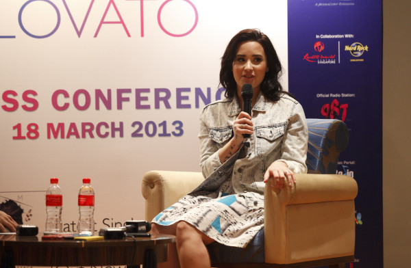  From Press Conference To Concert: This Is How We Spent A Special Evening With Demi Lovato In Singapore