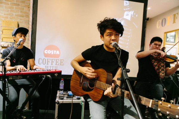 Costa Coffee With Gentle Bones - Performance