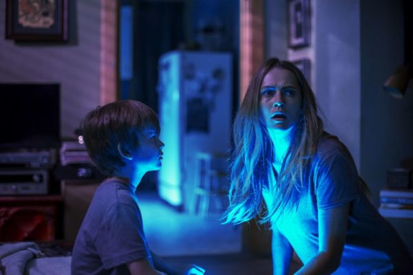  7 Most Common Horror Film Tricks, Explained Through Lights Out