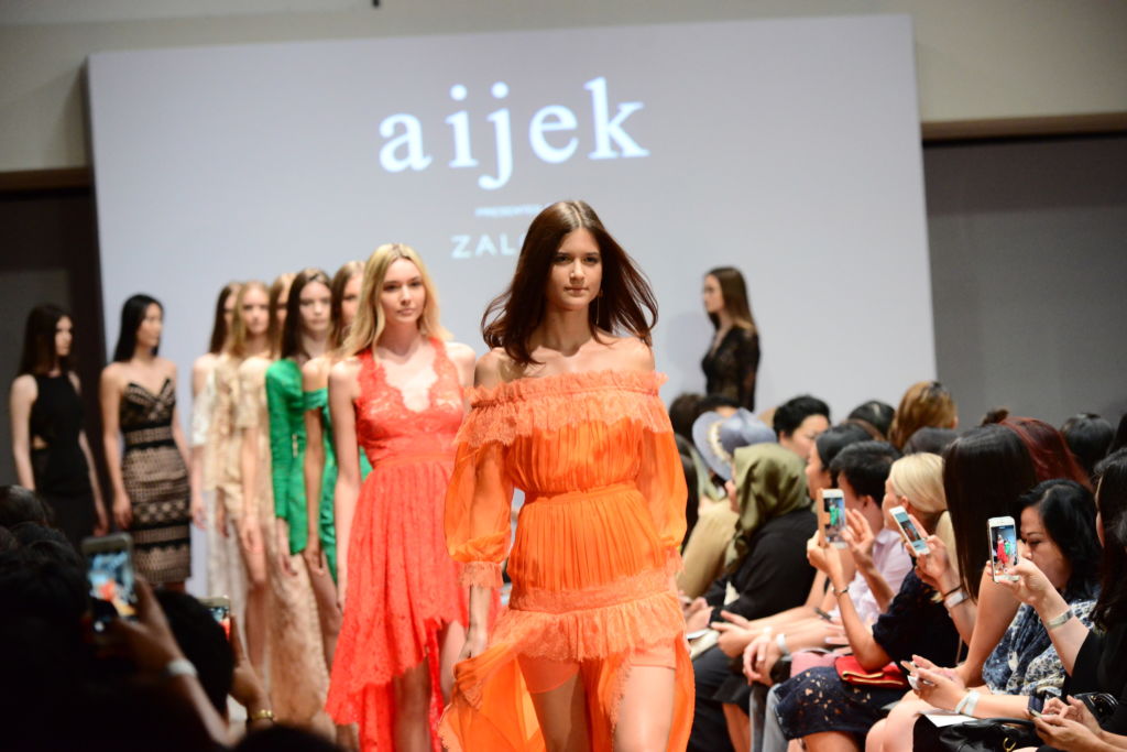 Aijek Spring/Summer 2017 collection during Singapore Fashion Week. Photo courtesy of the Singapore Fashion Week Press