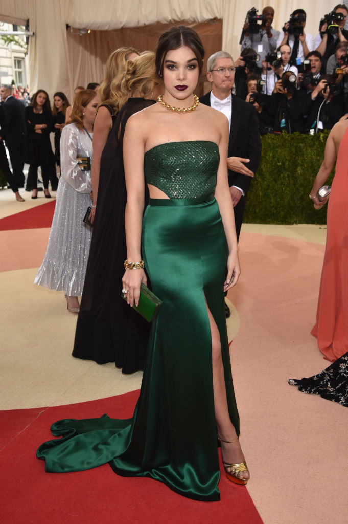 Hailee Steinfeld wearing a H&M gown for The Met Gala 2016. Photo: Getty 