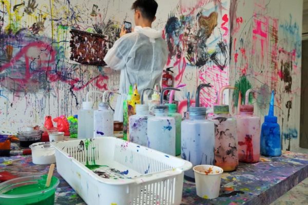  Those Who Can’t Paint, Splat: New Art Jamming Pop-Up Even Offers Wine