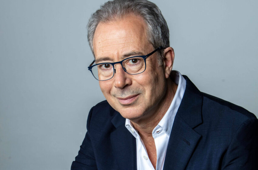  Ben Elton: Sharp, Satirical and Not Just for Boomers